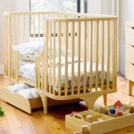 Modern Crib with lots of flexibility Modern and versatile
